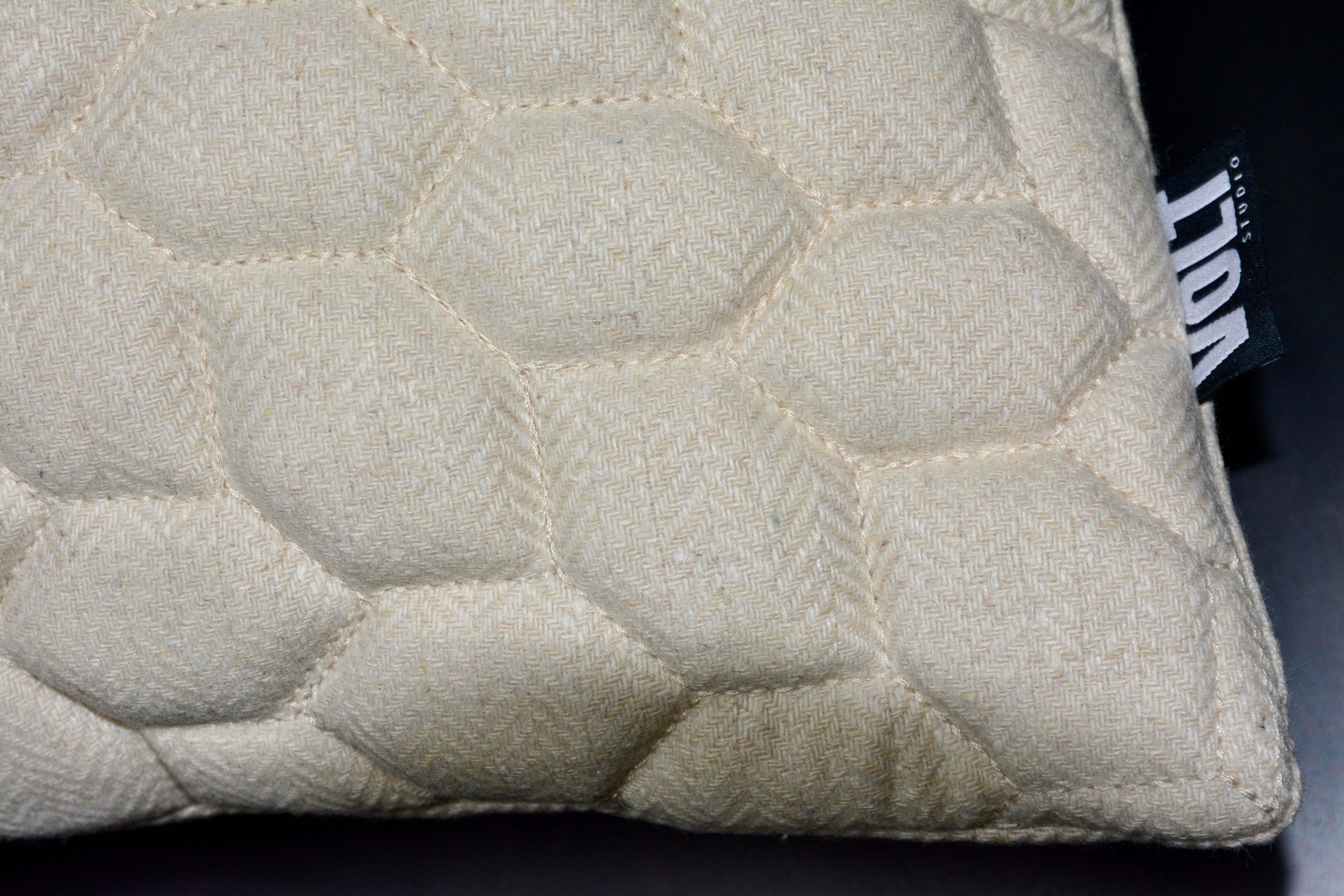Cushion 3D Cells wool Herringbone Off white 40x60cm