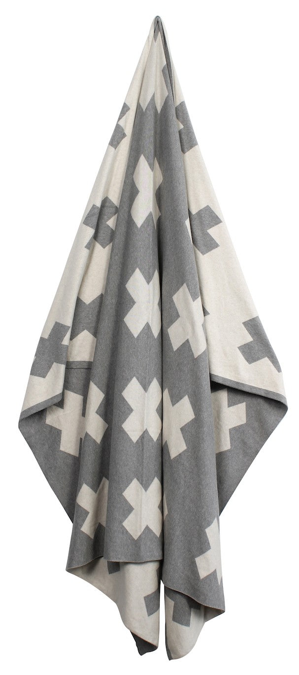 Throw knitted Gray